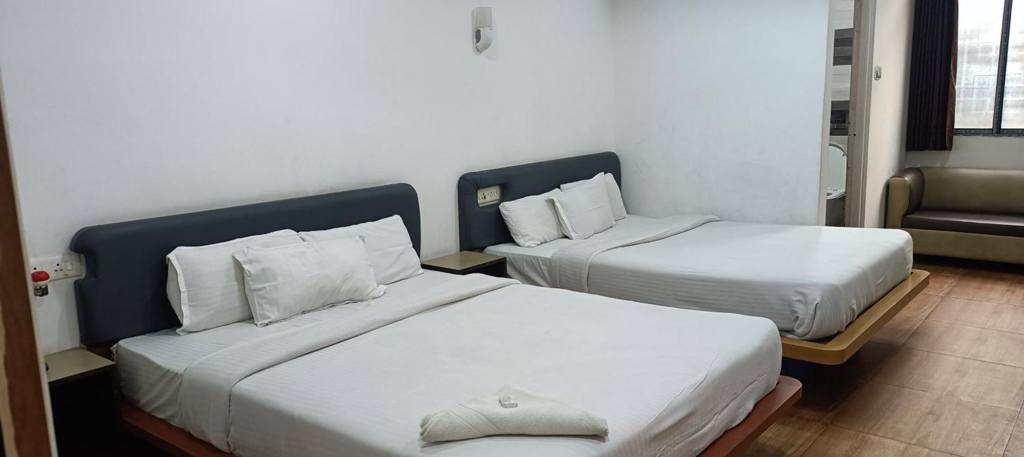 Hotel Assembly Шиллонг Экстерьер фото