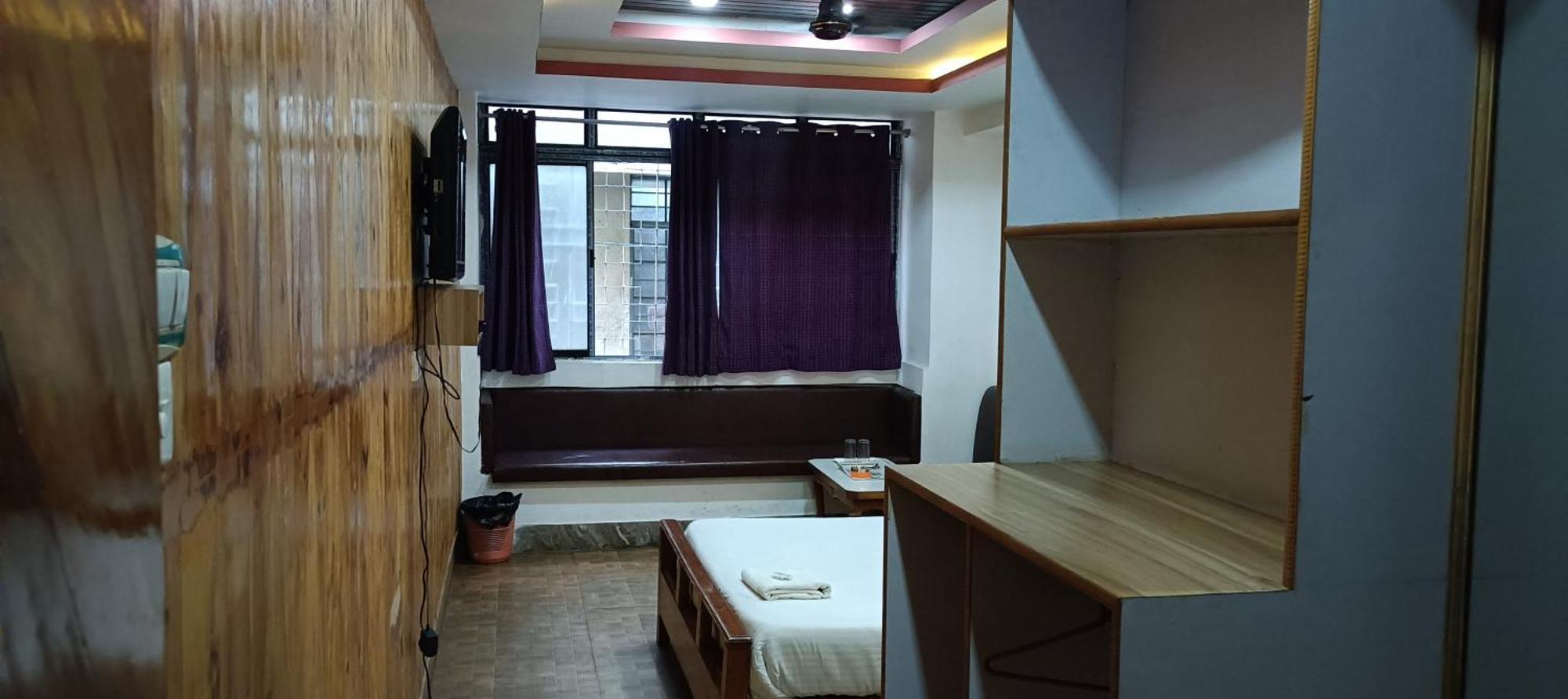 Hotel Assembly Шиллонг Экстерьер фото
