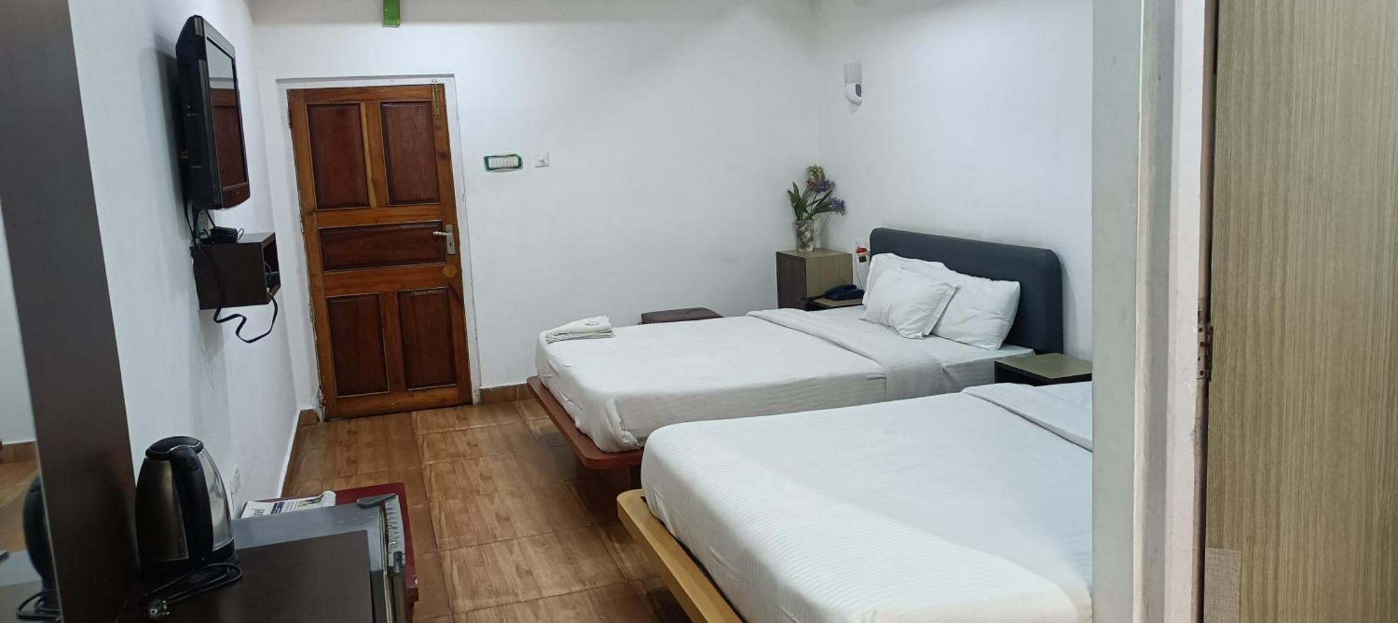 Hotel Assembly Шиллонг Экстерьер фото